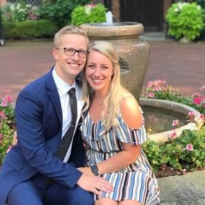 Meet your Posher, Kayla